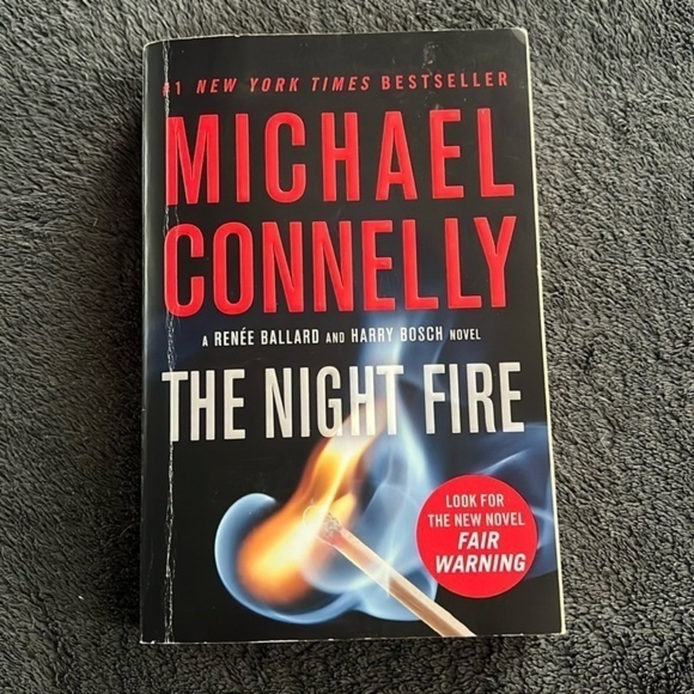 📚The Night Fire: A Book by Michael Connelly